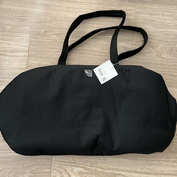 Lululemon Go Getter Padded Weekender Bag 34L1